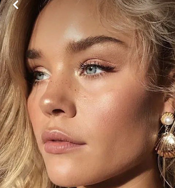 Maquillaje profesional iluminado en Haizea Beauty